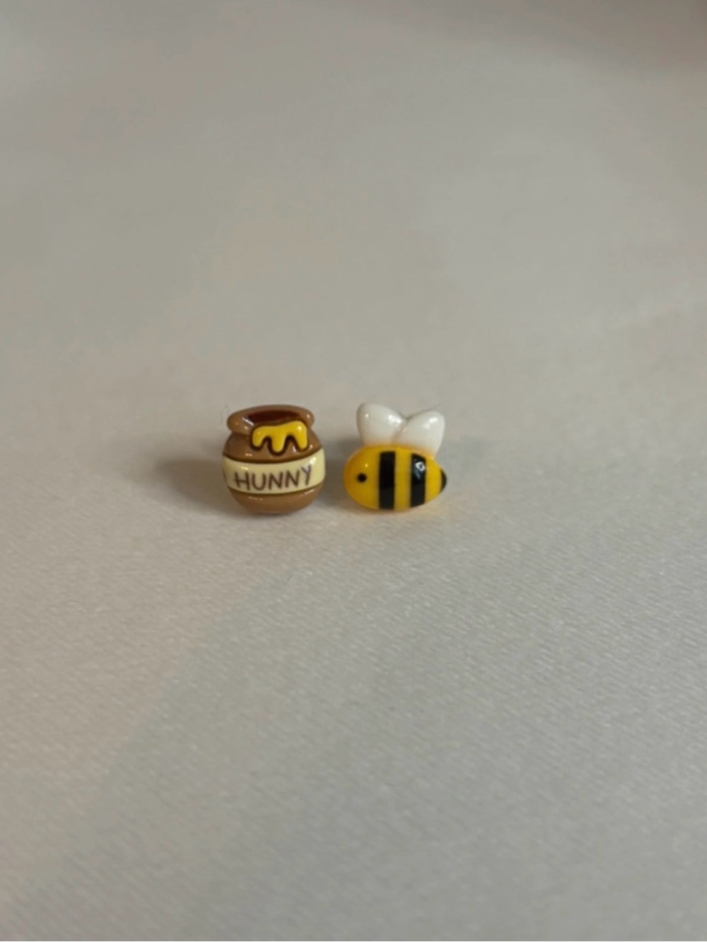 Handmade Winnie The Pooh Hunny Jar & Bee Stud Earrings